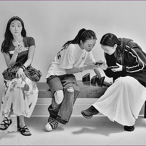 comp_2sisters-lumi.jpg