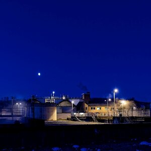 Kläranlage blaue Stunde.jpg