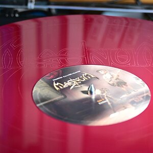 Magnum-Vinyl.jpg