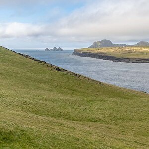 2022-08-29 32 Heimaey Coast.jpg