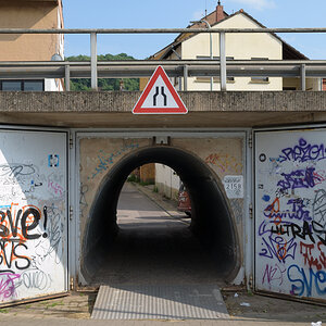 radtunnel.JPG