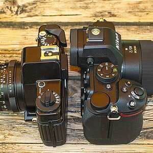 Praktica vs Nikon.jpg