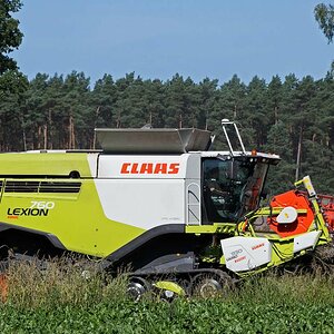 Claas Lexion 760 - 2.jpg
