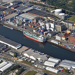 bremer_holz-fabrikenhafen.jpg