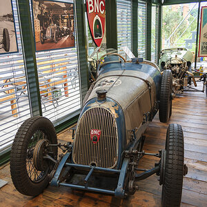T51X0058-1.JPG