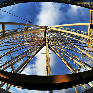 Unterm Riesenrad  Kirmes 10/2009