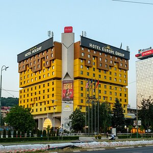 122-T51X1039-1.jpg