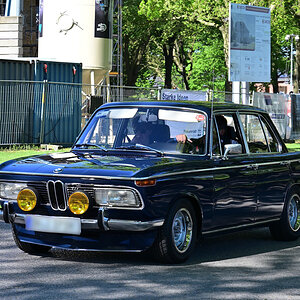 BMW 2000