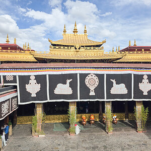2026-04-05 58 Lhasa Jokhang Temple.jpg