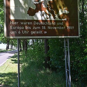 Grenzschild 1.jpg