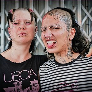 comp_2Punks-lumi.jpg