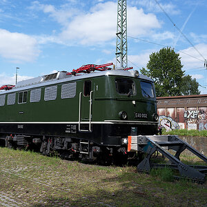 E40 002 r.jpg