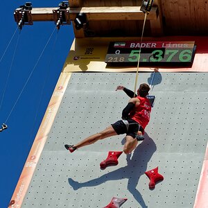 Speed-Climbing IV.jpg