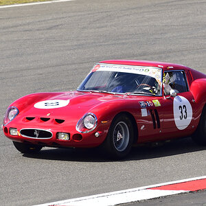 33  Ferrari 330 GTO