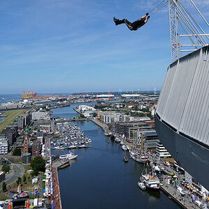 bremerhaven_schaukeln_sail_city.jpg