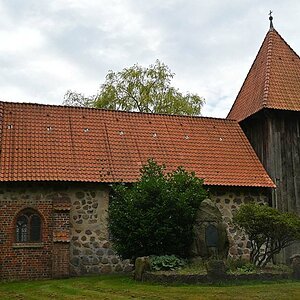 Feldsteinkirche Wieren 1.jpg