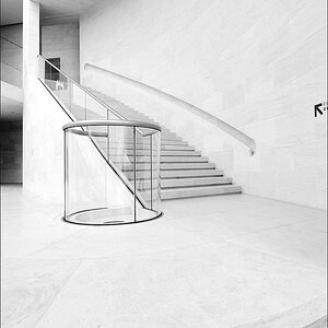 cR MUDAM Treppe 9230