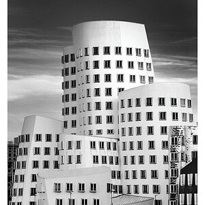 Medienhafen Düsseldorf - 10/2009 - Weisses Haus