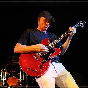 Wolfgang Moll, Sänger und Gitarrist