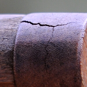 Sigma 70-200 2.8, 100% Ausschnitt
f/3.2 (d.h. 1 Stufe abgeblendet)
130mm
Objektabstand knapp 1,3m
an D300s,1/60s, ISO200
