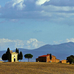 2009 10 05 Kapelle bei Pienza 001 CE