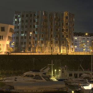 Medienhafen Ddorf2
Nachtaufnahme
mit FDR Tools Basic bearbeitet
