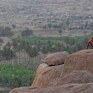 Looking for the sunset (Hampi)