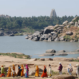 Pilgrims on the way to Hampi