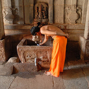In the temples of Hampi (Karnataka)