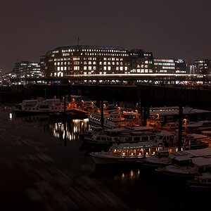 Hamburg bei Nacht klein 03