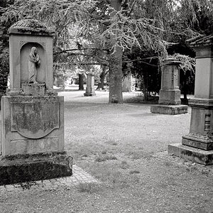 Alter Friedhof 14