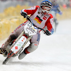 09 20100106 141502 eisspeedway 01