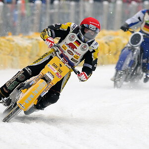 11 20100106 151730 eisspeedway
