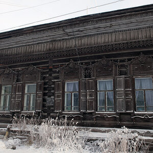altes russisches Holzhaus in Downtown Jaktusk