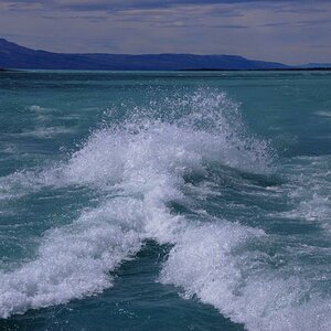 Kielwasser - Fahrt mit einem Katamaran auf dem Lago Argentino