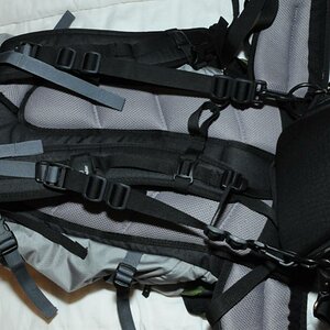 Rucksack mit Befestigung für Lowepro am Trageriemen