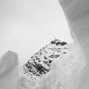 Heutiger Blick auf die Aiplspitz während des Durchschaufelns durch eine Schneewächte
