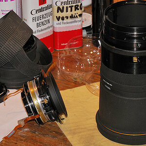 SIGMA AF 120-300mm f/2.8 D APO HSM für Nikon mit Sturzschaden.