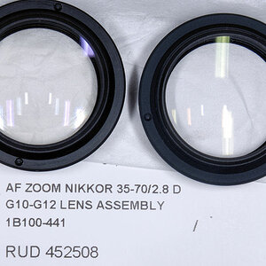 Alter (getrübter) und neuer Linsensatz G10-G12
eines AF 35-70/2.8 D Nikkors