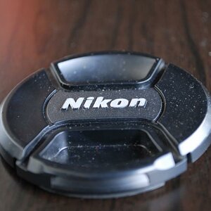 Nikkor 18-55mm nah  (ca. 50mm)=> scharf