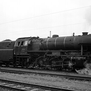 BR 23 042