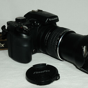 FinePix S9500

Der erste ernsthafte zwischenschritt zur DSLR