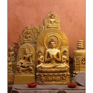 Buddha Statuen in Bodh Gaya