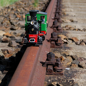 die bahn


           kommt,-)))