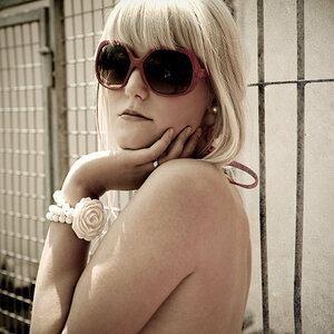 Model: Alina