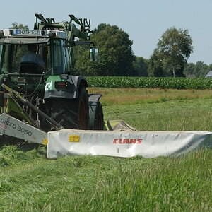 trecker2 JKK 8151