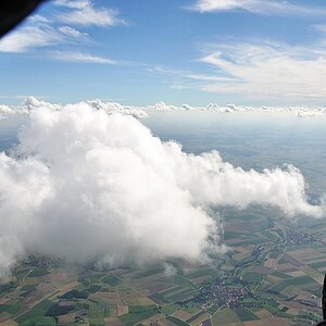 Jenseits der Wolken web