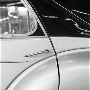 26 Kurvenedited
Bentley Mk6 6 cyl, 4,3 l, 1948
50/1,4 AF-D
