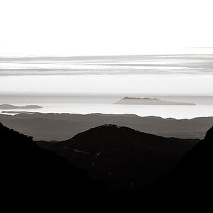 blaue stunde auf korfu sepia