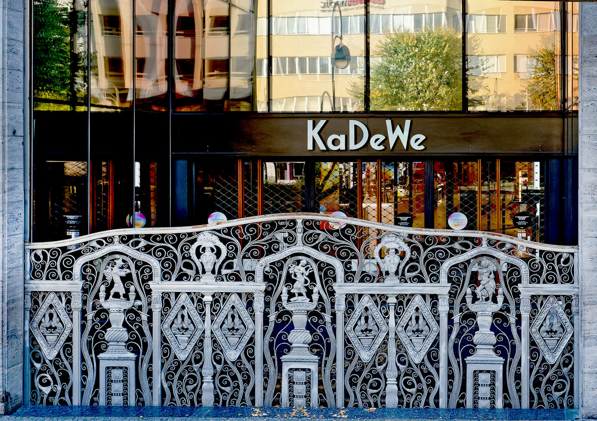 02-Berlin-Bus-KaDeWe.jpg